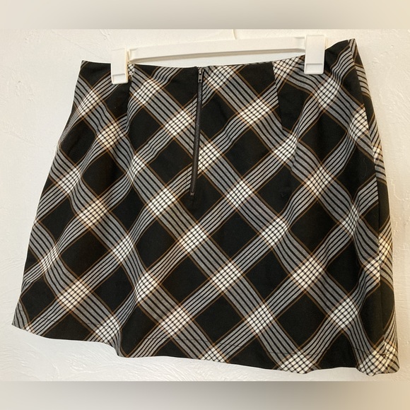 CCX (Avenue) Size 14 Black Plaid Mini Skirt - Picture 2 of 5